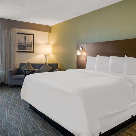 Radisson Hotel Grand Rapids Riverfront Zewnętrze zdjęcie