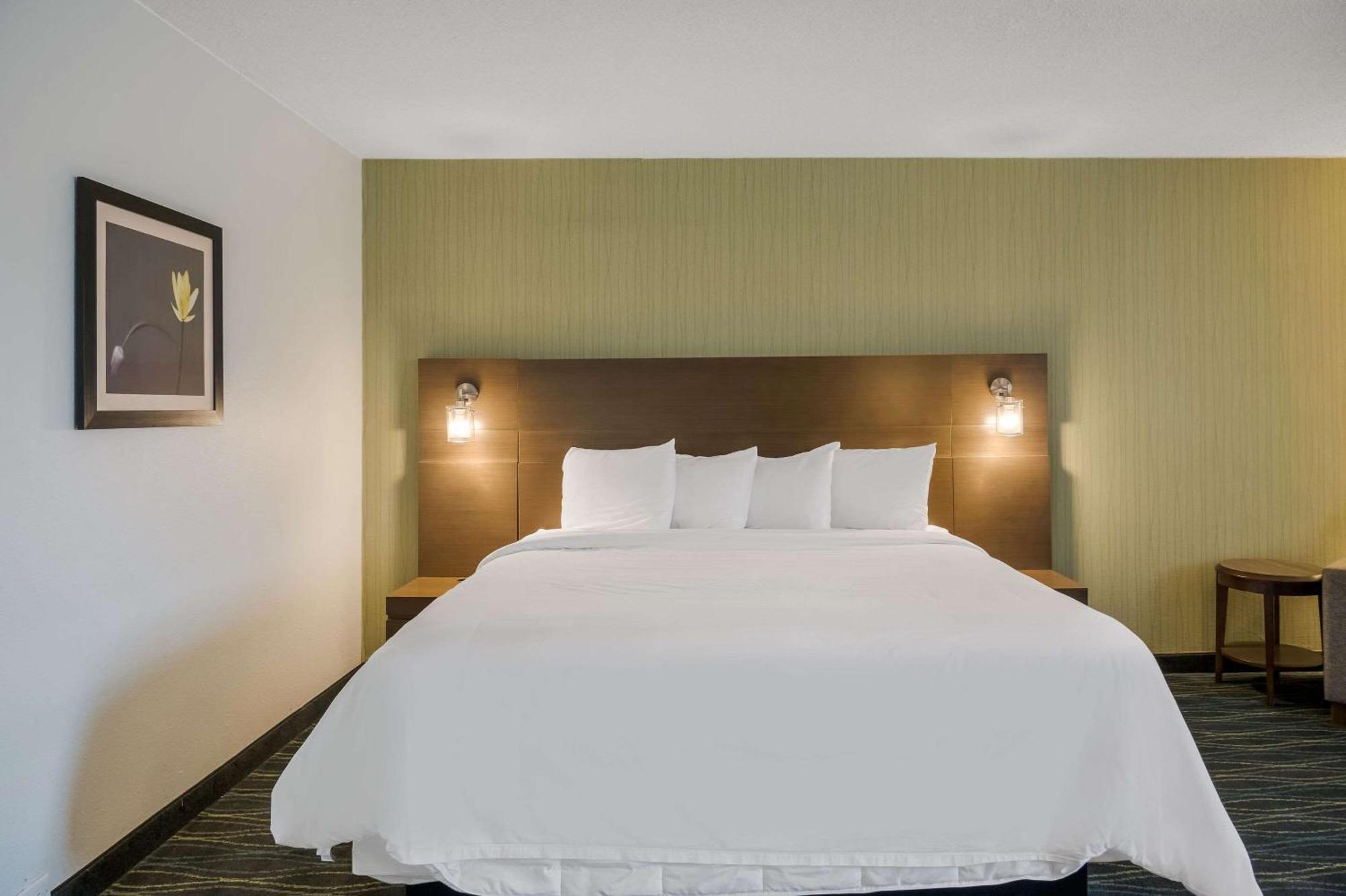 Radisson Hotel Grand Rapids Riverfront Zewnętrze zdjęcie