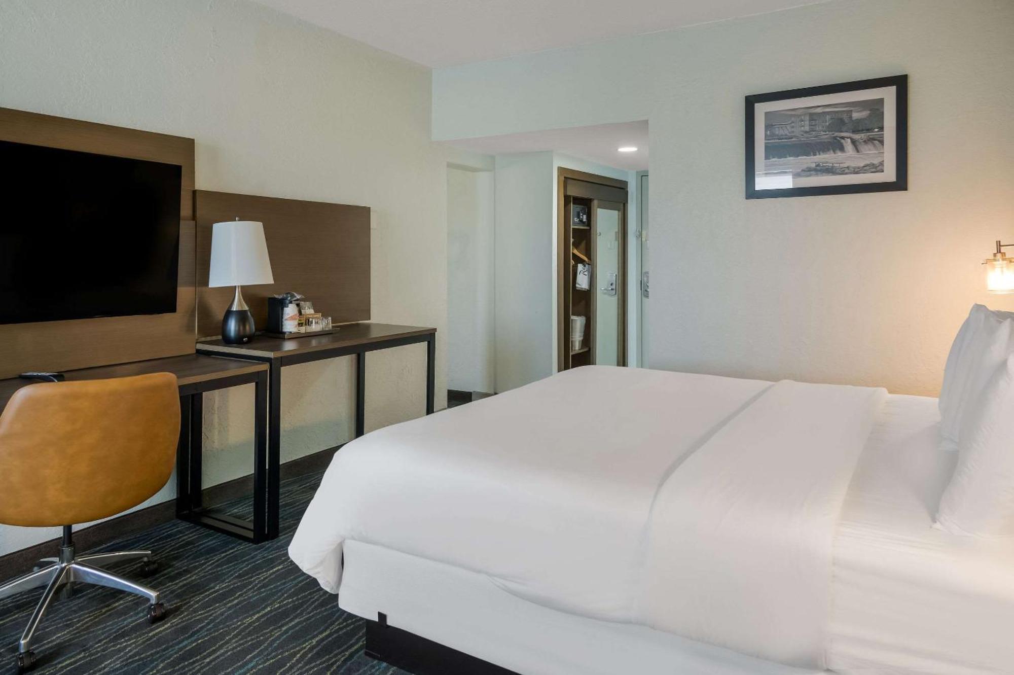 Radisson Hotel Grand Rapids Riverfront Zewnętrze zdjęcie