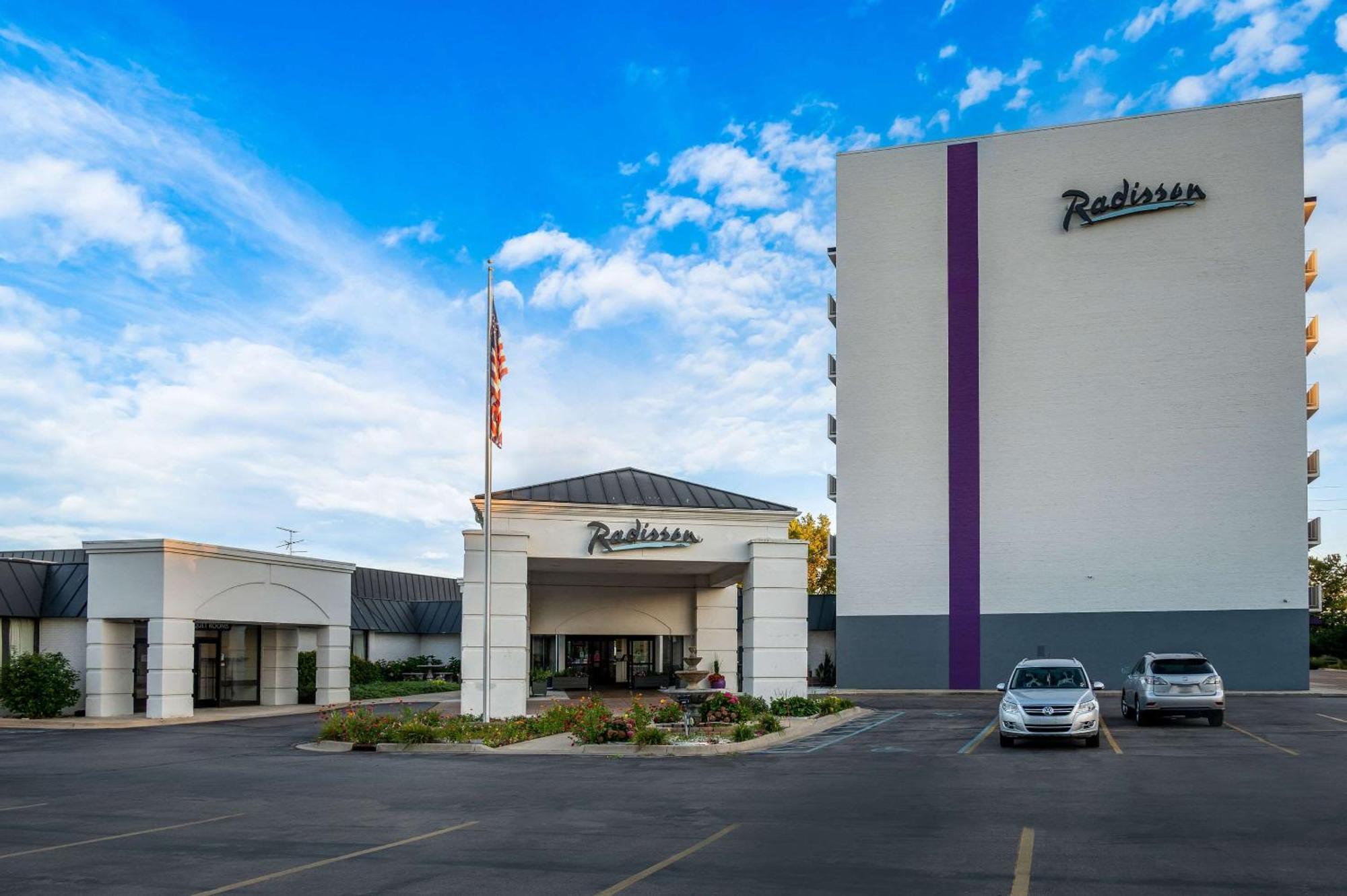 Radisson Hotel Grand Rapids Riverfront Zewnętrze zdjęcie